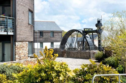 Charlestown Apartment | Wheel Water Collections