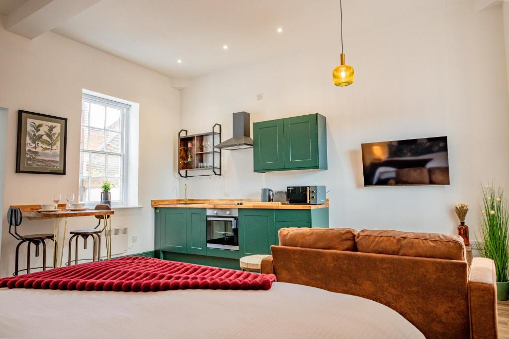 Pontrilas Apartment | WhiskAwayStays - Foregate Studio No 6