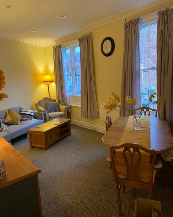 Whitchurch Apartment | Whitchurch Shropshire Town duplex flat