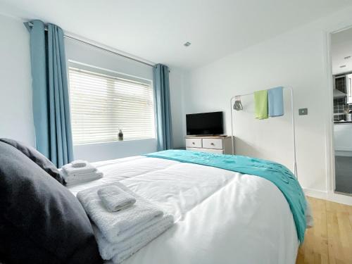 St Austell Apartment | White Eden - explore Cornwall from a comfy central appartment