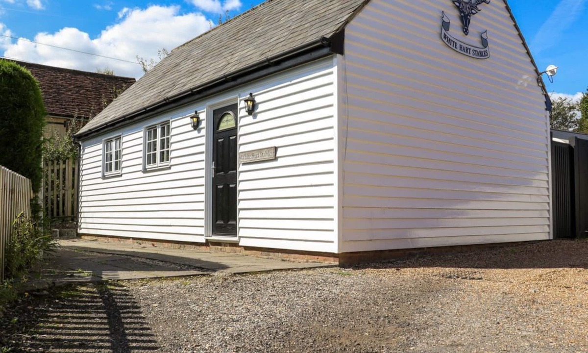 Battle Cottage | White Hart Stables, Catsfield