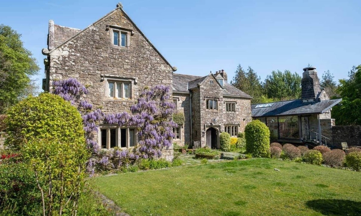 Saint Breward House | Wild Hamatethy