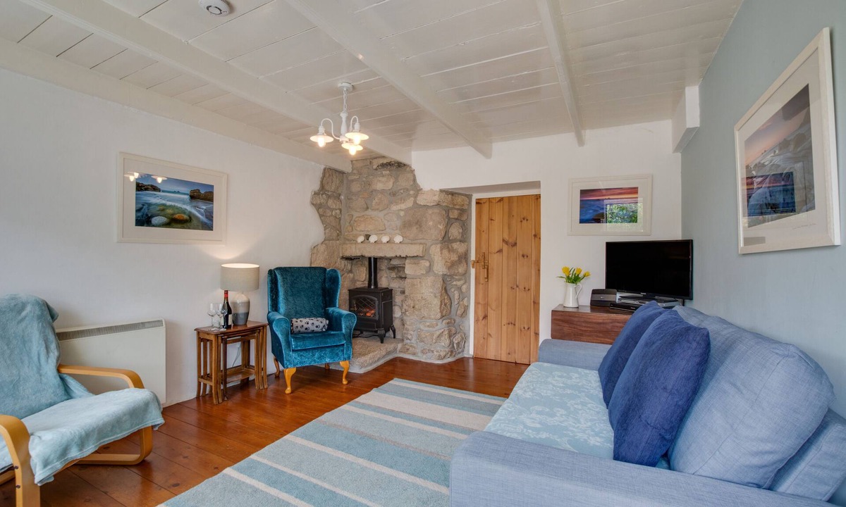 Trewellard House | Will's Cottage - Studio House, Sleeps 4
