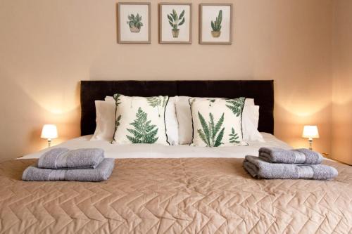Hoole House | William House
