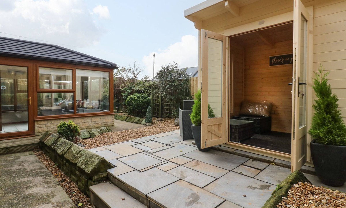 Woodhorn Cottage | Winding Wheel Cottage