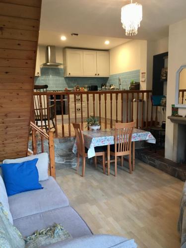 Wadsworth House | Windsor View, great views, walkers paradise, dog friendly
