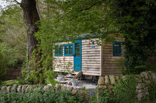 Baslow House | Woodlands Shepherds Hut Chatsworth Estate