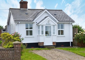2 bedroom accommodation in Sea Palling