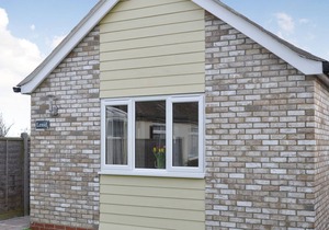 2 bedroom accommodation in Sea Palling