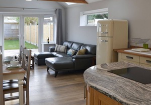 2 bedroom accommodation in Sea Palling