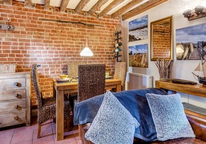 2 bedroom accommodation in Sea Palling