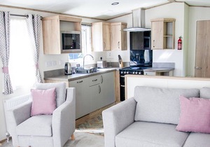 3 bedroom accommodation in Hubbert’s Bridge, near Boston