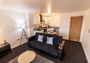 Bright Designer 1-Bed Apartment in Central Stafford