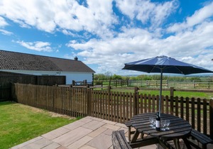 Daffodil Cottage - Two Bedroom House, Sleeps 4