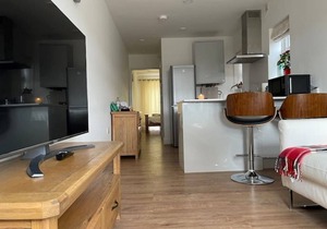 Independent modern flat (newly built) Gants Hill Station, Ilford, Essex, London