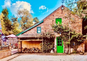 Squirrel Barn in Amerton