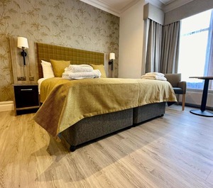 Brook Hotel 