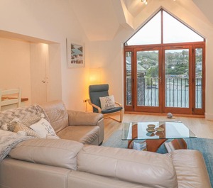The Creekside Looe 