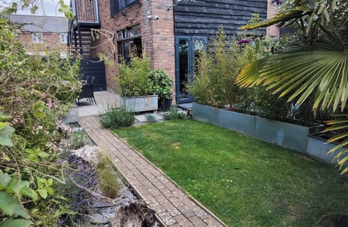 Llansantffraid-ym-Mechain Apartment | 1-Bed Apartment - Sleeps 2 & Private Parking