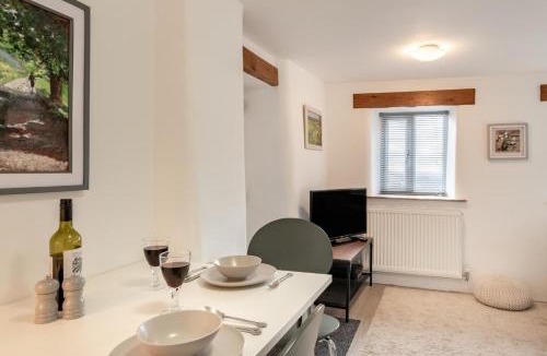 Clay Cross House | 1 Bed in Ashover oc-dclhil