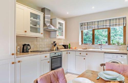 Oakfordbridge House | 1 Bed in Bampton oc-limkc