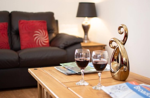 Irstead House | 1 Bed in Blofield Heath (oc-1468)