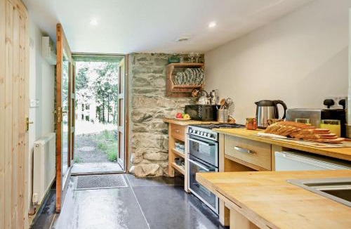 Dolgellau House | 1 Bed in Brithdir oc-w30045