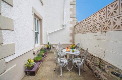 Llanfairfechan House | 1 Bed in Llanfairfechan (oc-t31122)
