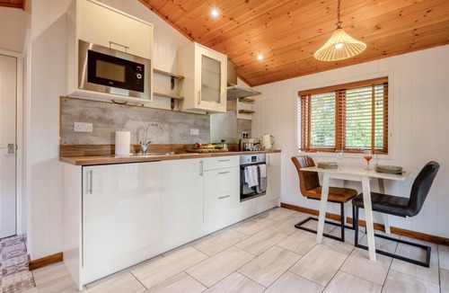 Milton Abbas Ski Chalet | 1 Bed in Milton Abbas (oc-w32019)