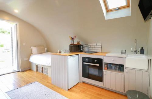 Denstone Other | 1 Bed in Rocester oc-l33056