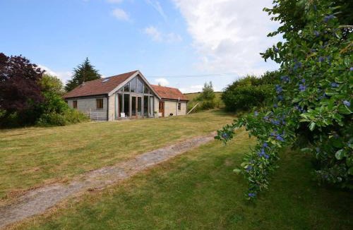 Dundon House | 1 Bed in Somerton oc-asher