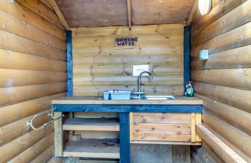 Newmarket RV Rental | 1 Bed in Westley Waterless (oc-l34149)