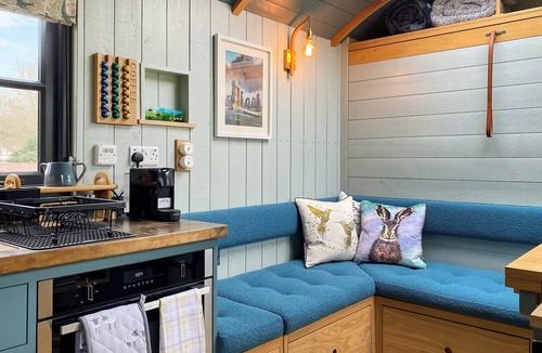 Chute Forest Cottage | 1 bedroom accommodation in Collingbourne Ducis, Marlborough
