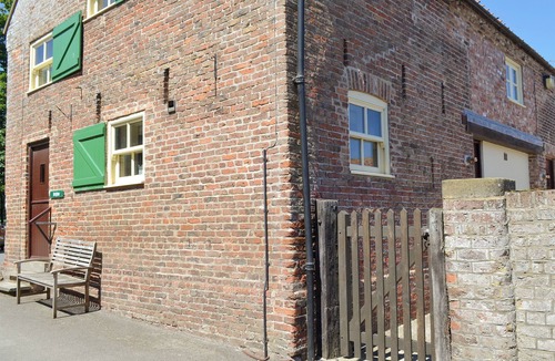 Sewerby Cottage | 1 bedroom accommodation in Sewerby, near Bridlington