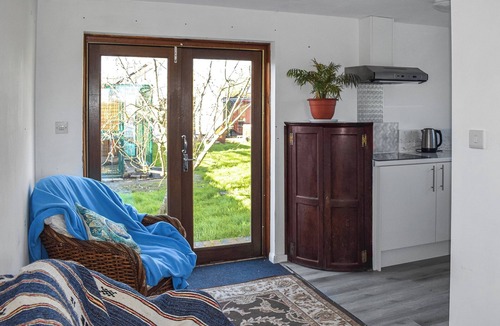 East Wittering Cottage | 1 bedroom accommodation in East Wittering, near Selsey