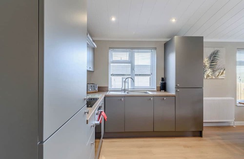 Raywell Ski Chalet | 1 bedroom accommodation in Raywell, Beverley