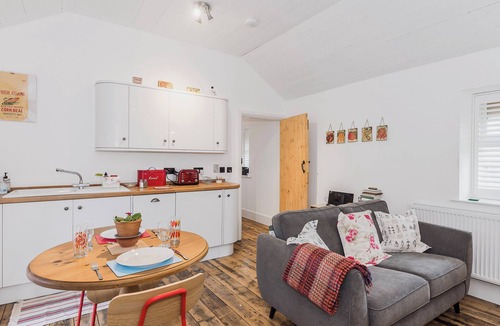 Llandwrog Cottage | 1 bedroom accommodation in Llandwrog, near Caernarfon