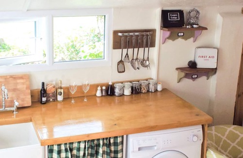 Dihewid Cottage | 1 bedroom accommodation in Ty Gwyn, near Aberaeron