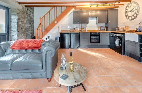 Llanfihangel-Ystrad Cottage | 1 bedroom accommodation in Cribyn, near Lampeter