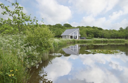 Pont Yates Cottage | 1 bedroom accommodation in Five Roads, near Llanelli