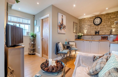 Hunstrete Cottage | 1 bedroom accommodation in Hunstrete, near Bath
