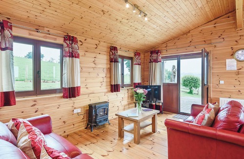 Caersws Ski Chalet | 1 bedroom accommodation in Llandinam, Powys