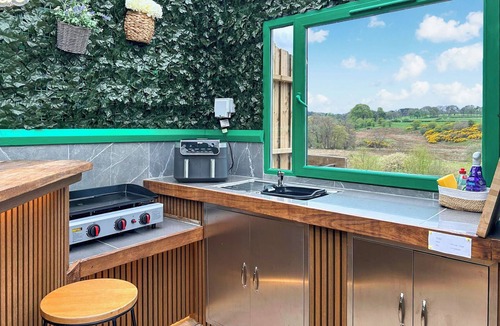 Glasgow Cottage | 1 bedroom accommodation in Glasgow