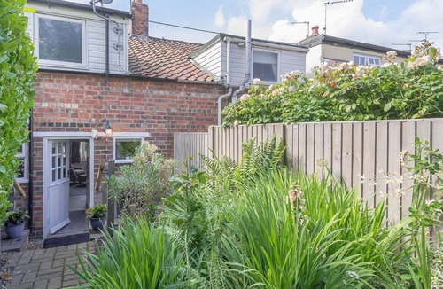 Sturton By Stow Cottage | 1 bedroom accommodation in Ingham