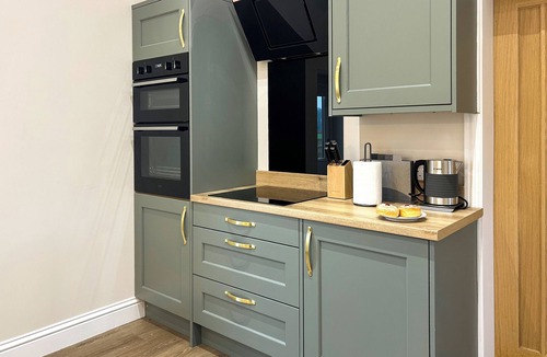Newark Cottage | 1 bedroom accommodation in East Stoke, near Newark