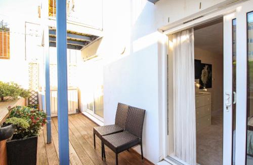 Southbourne Apartment | 1 Blue Waters