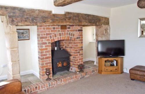 Calwich House | 1 Cabin Knoll
