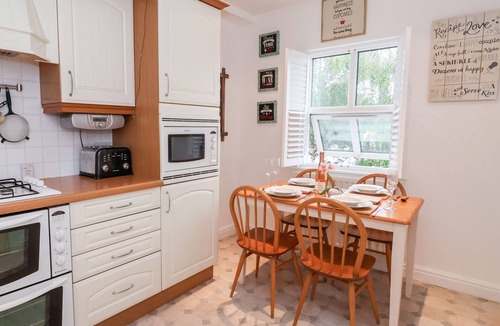 Beverley House | 1 COCKERILL FOLD, pet friendly, with a garden in Beverley