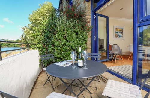 Kingsbridge Cottage | 1 CRABSHELL QUAY, family friendly, with a garden in Kingsbridge