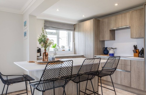 Hope-Cove Cottage | 10 THURLESTONE ROCK, family friendly, with pool in Thurlestone
